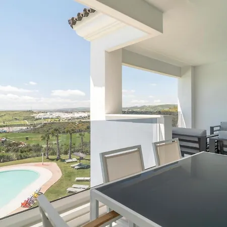 Stunning In With 3 Bedrooms, Wifi And Swimming Pool *